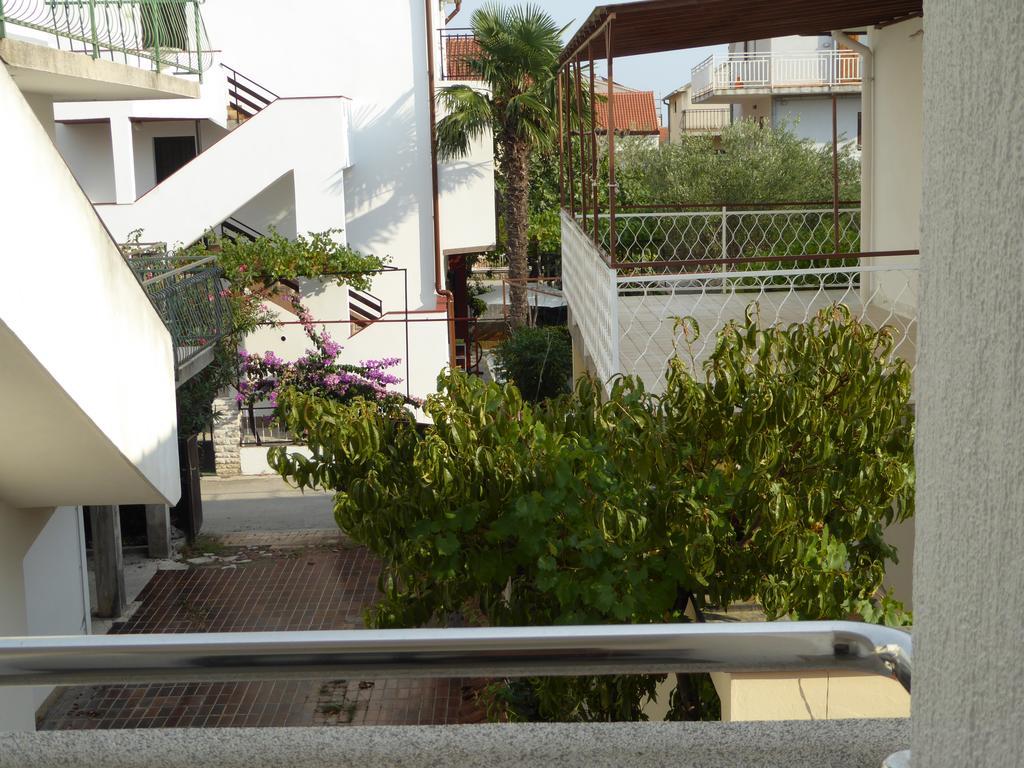 Apartments Bojanic Vodice Exterior foto